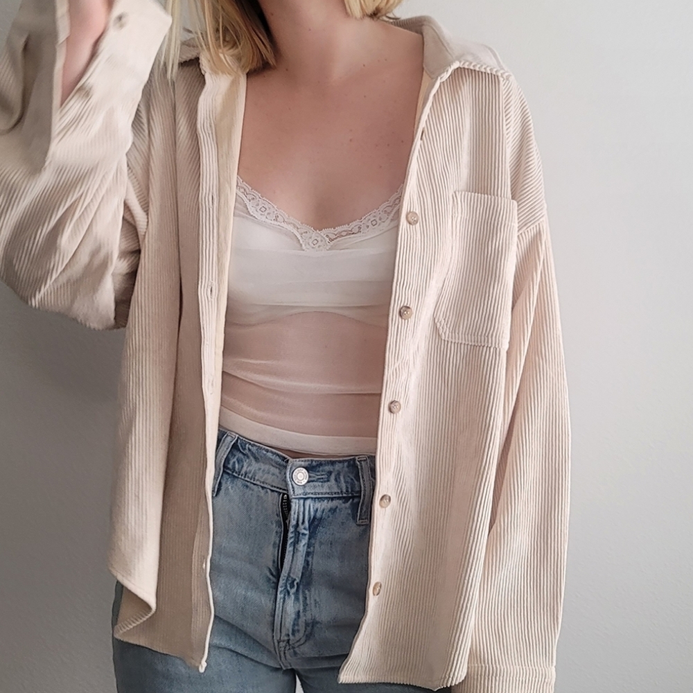 Delicate Victoria's Secret Sheer Ivory Cami w Lace